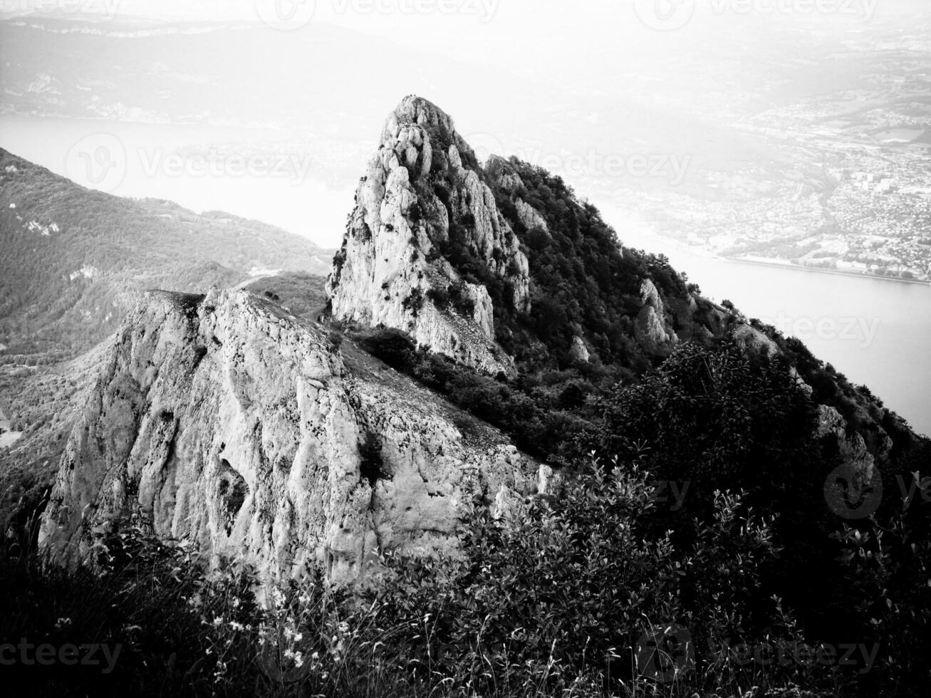 majestuoso belleza negro y blanco foto de abolladura du charla montaña en Saboya