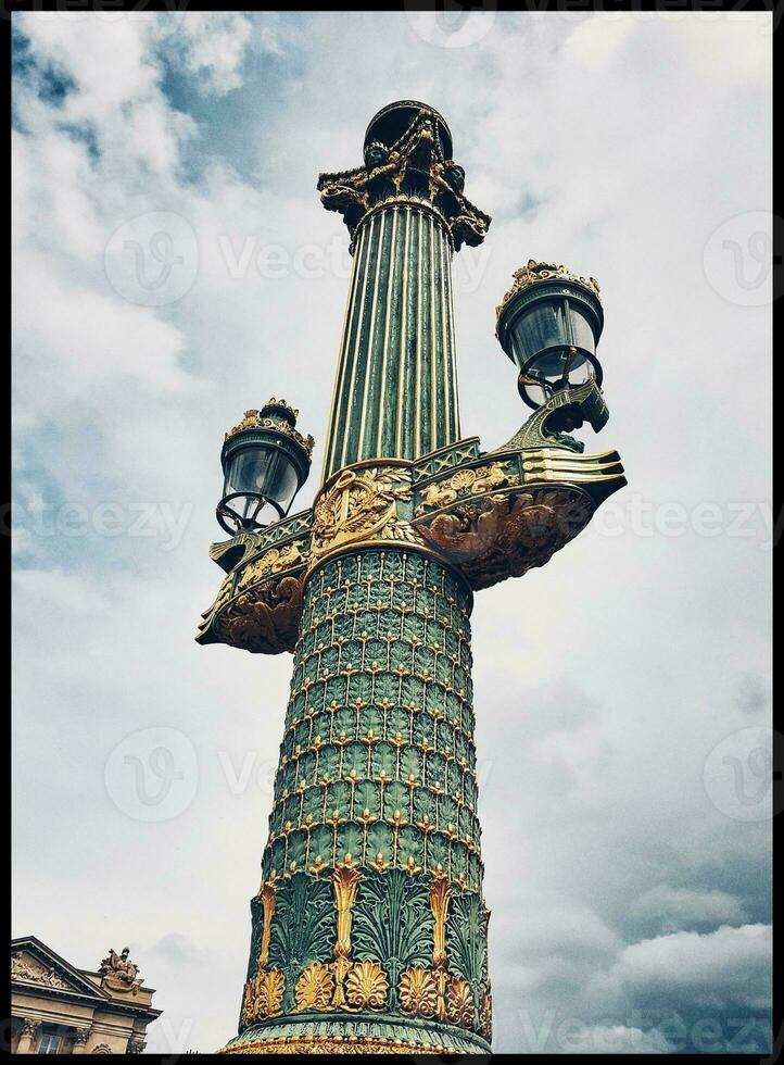 Clásico poste de luz a sitio Delaware la concordia, París foto