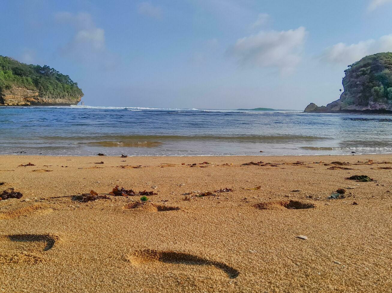 lleno marco Disparo de hermosa playa arena en el verano Dom. foto