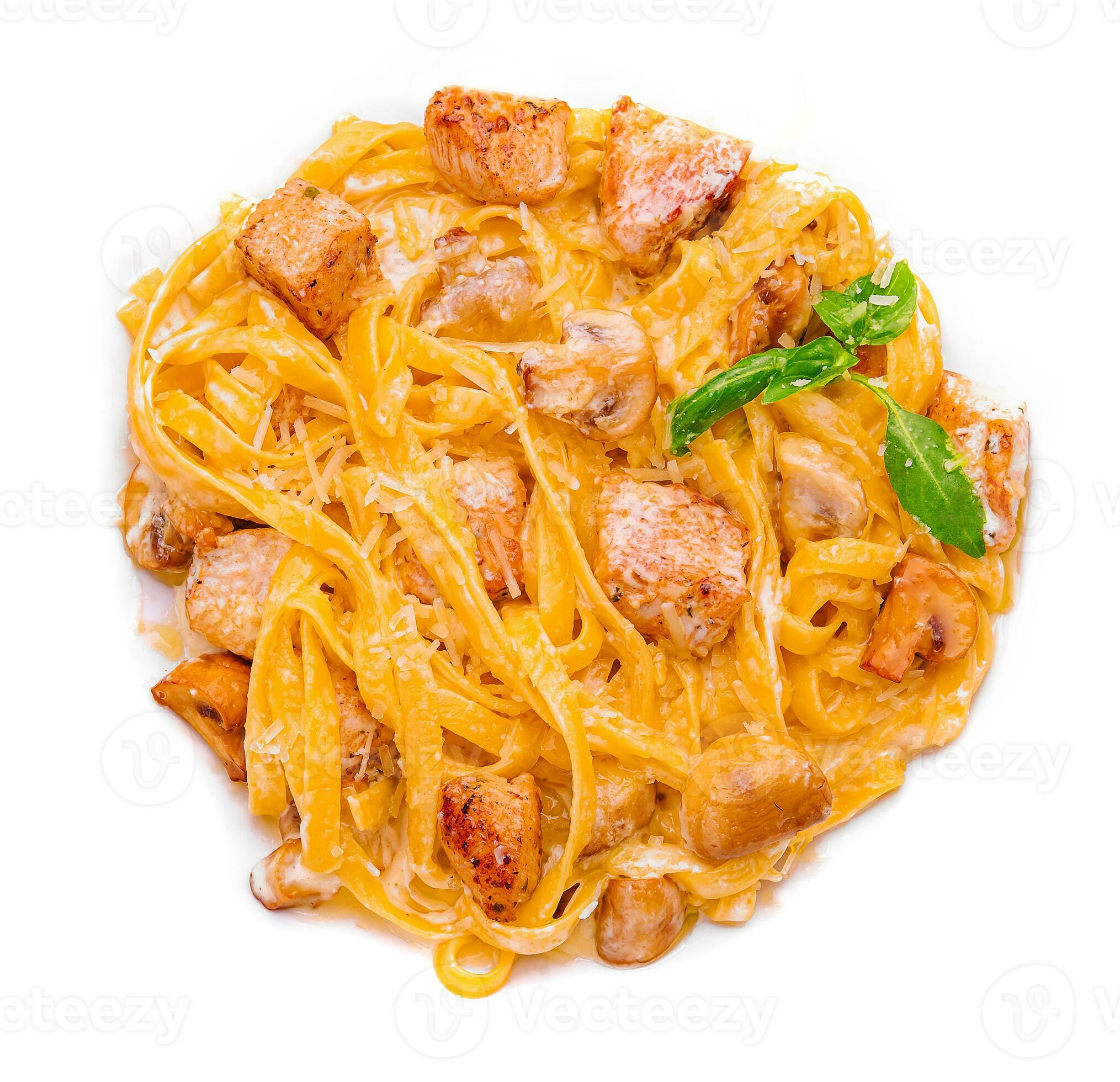 Pasta with mushroom and soured cream sauce 32622537 Stock Photo at Vecteezy