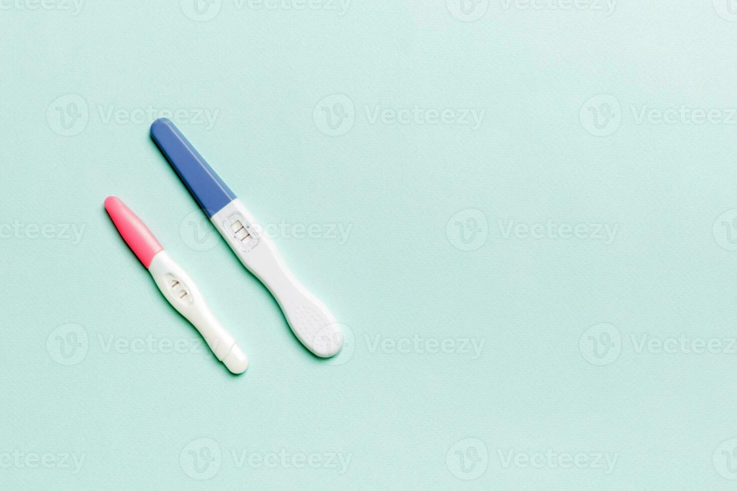 de colores el embarazo prueba en de colores fondo, parte superior ver con Copiar espacio foto