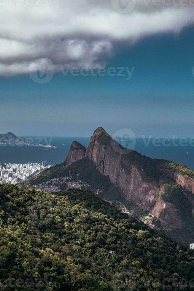 rio Delaware janeiro, Brasil. ver de pan de Azucar montaña desde pan de Azucar montaña foto