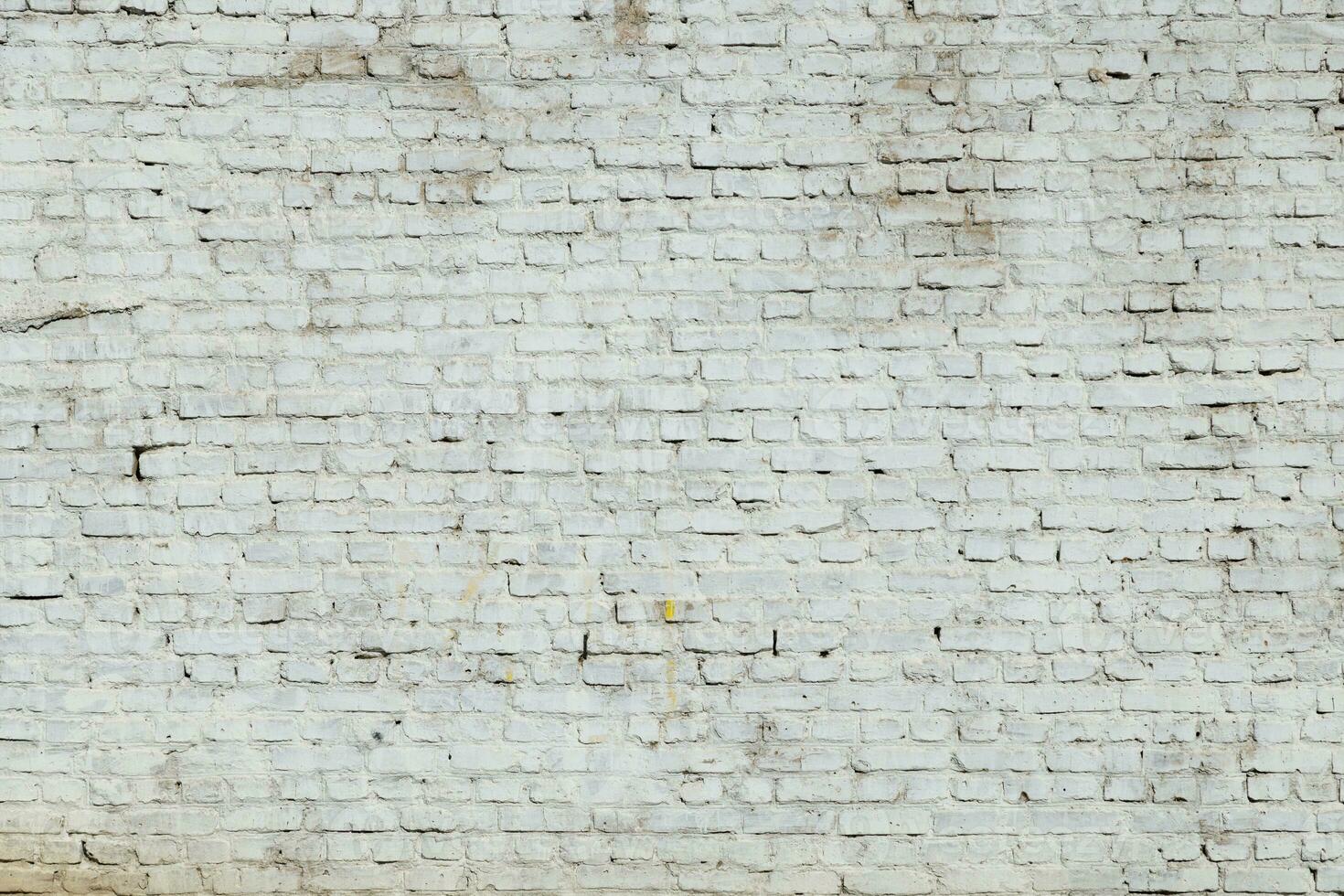 antiguo sucio blanco pintado ladrillo muro, fotograma completo antecedentes y textura foto