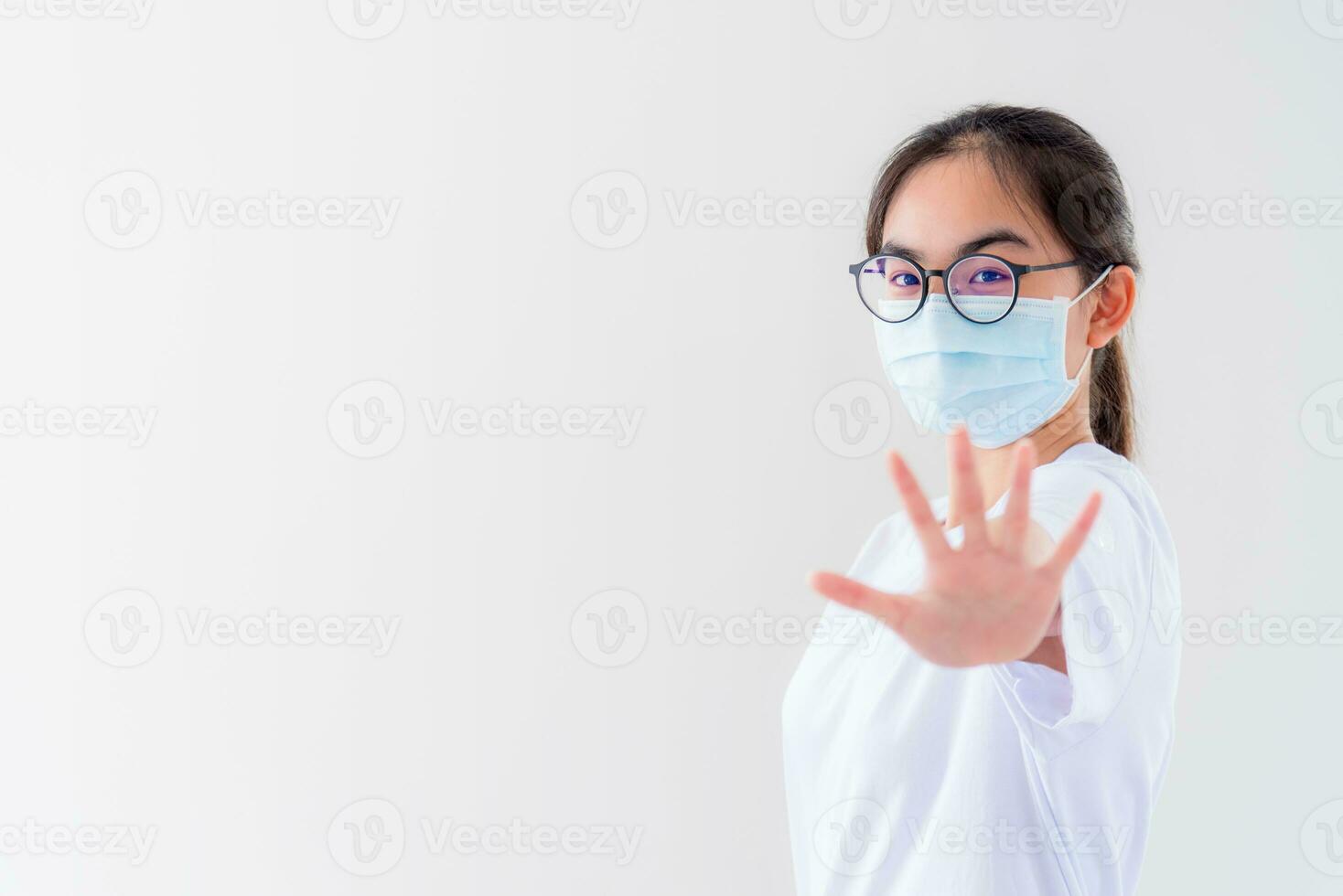 Woman stop coronavirus outbreak photo