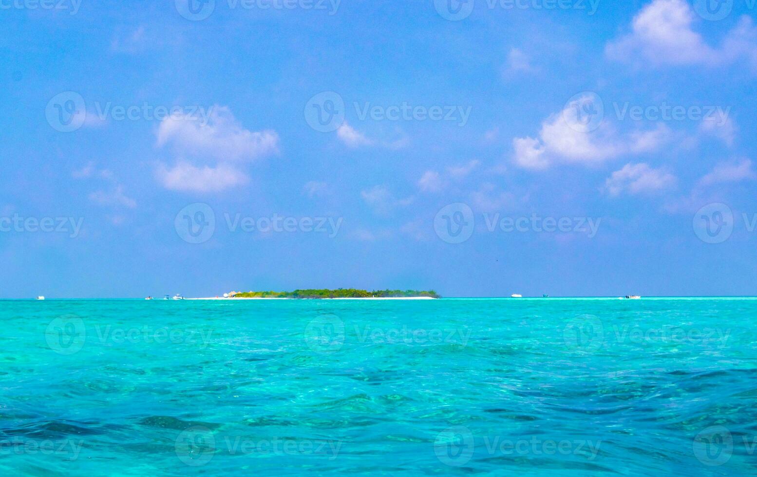 Natural tropical turquoise sandbank islands Madivaru Finolhu Rasdhoo Atoll Maldives. photo