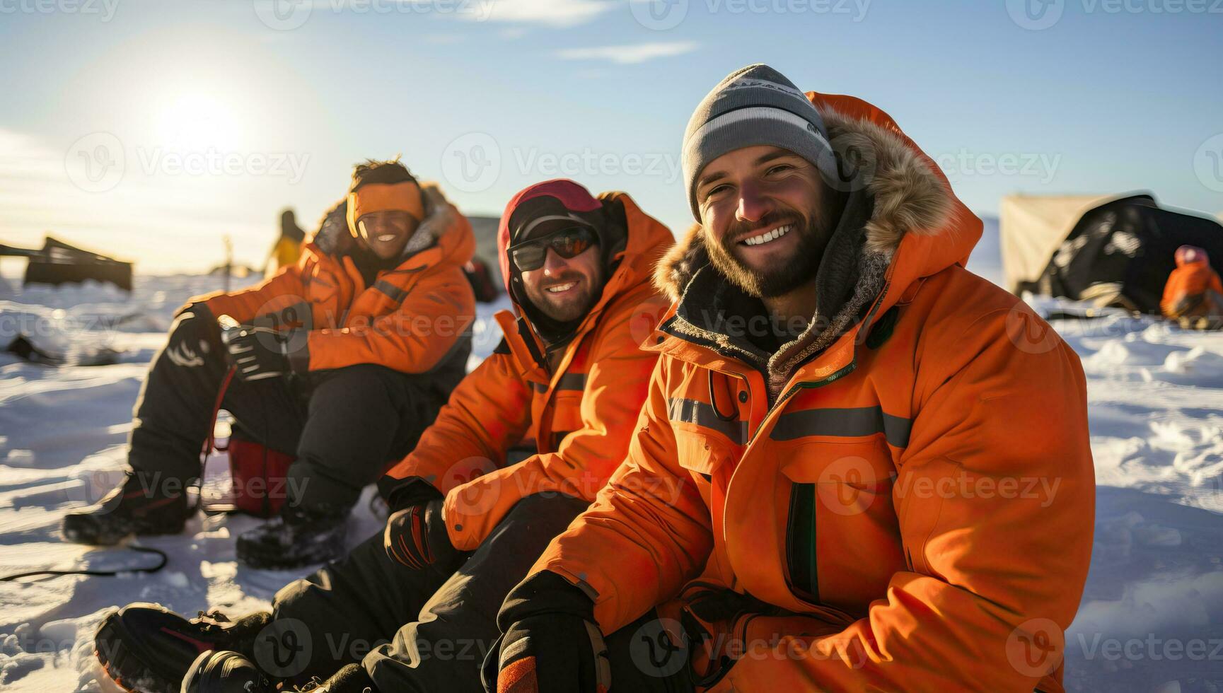 grupo de amigos sentado en nieve a invierno acampar. ellos son sonriente y mirando a cámara. ai generado. foto