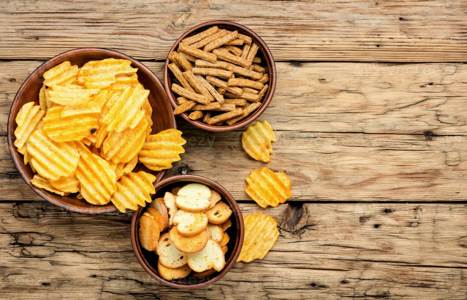 Crispy potato chips photo