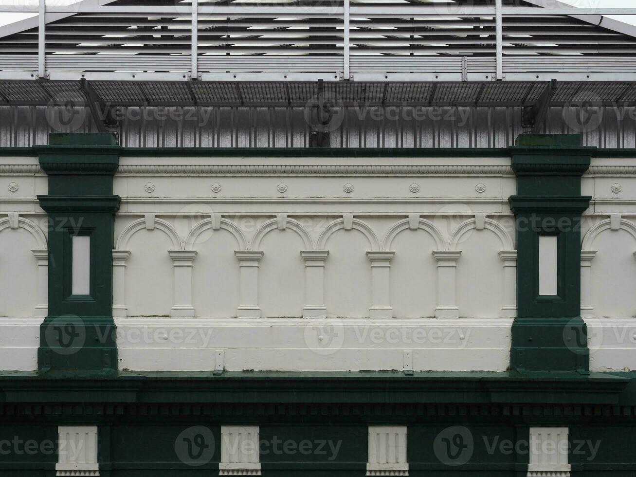 Edinburgh Waverly station in Edinburgh photo