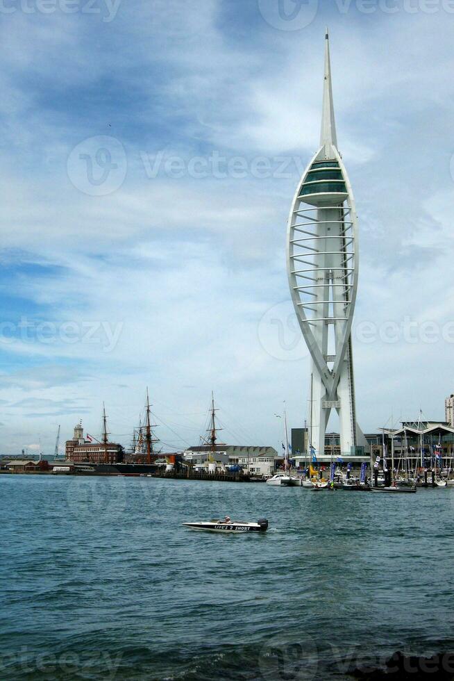 el espinaquer torre en Portsmouth foto