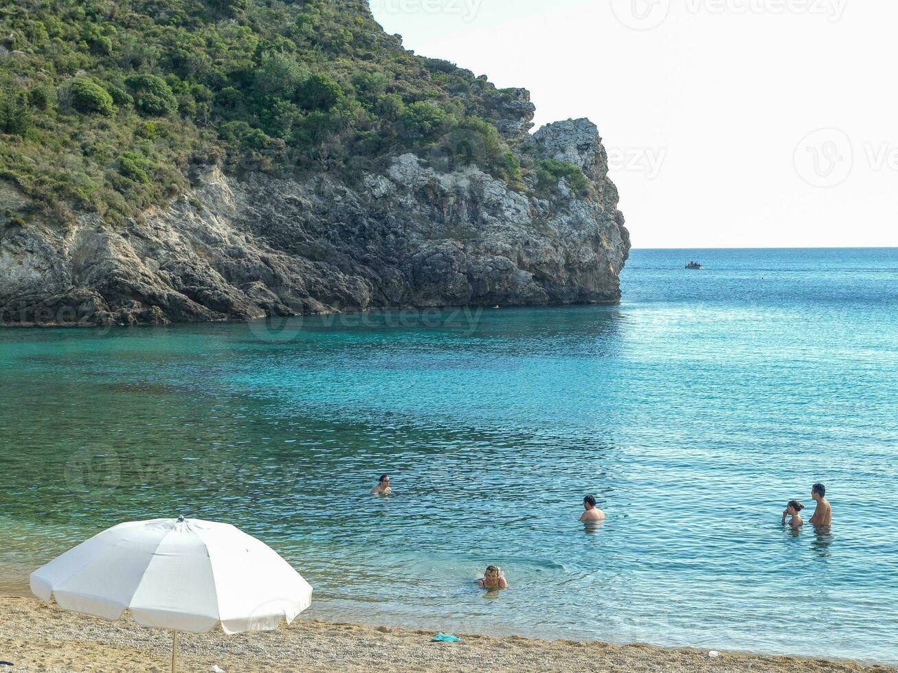 playa en corfú isla foto