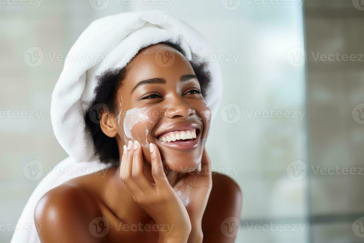 un mujer aplicando protección de la piel crema a su cara en un baño.ai generativo foto