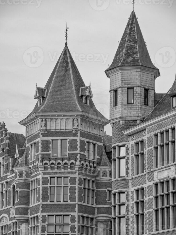 Amberes ciudad en Bélgica foto