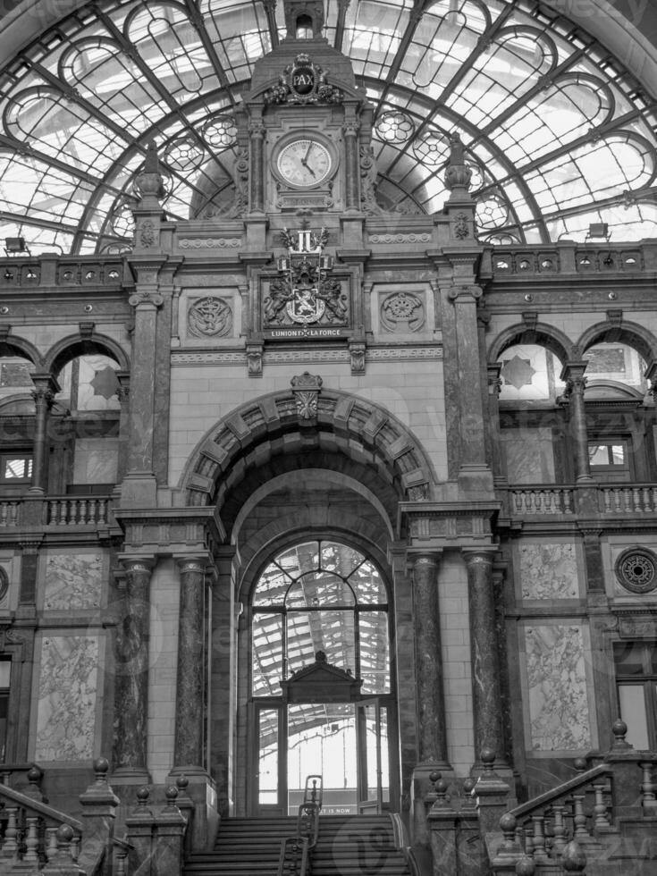 la ciudad de amberes en bélgica foto