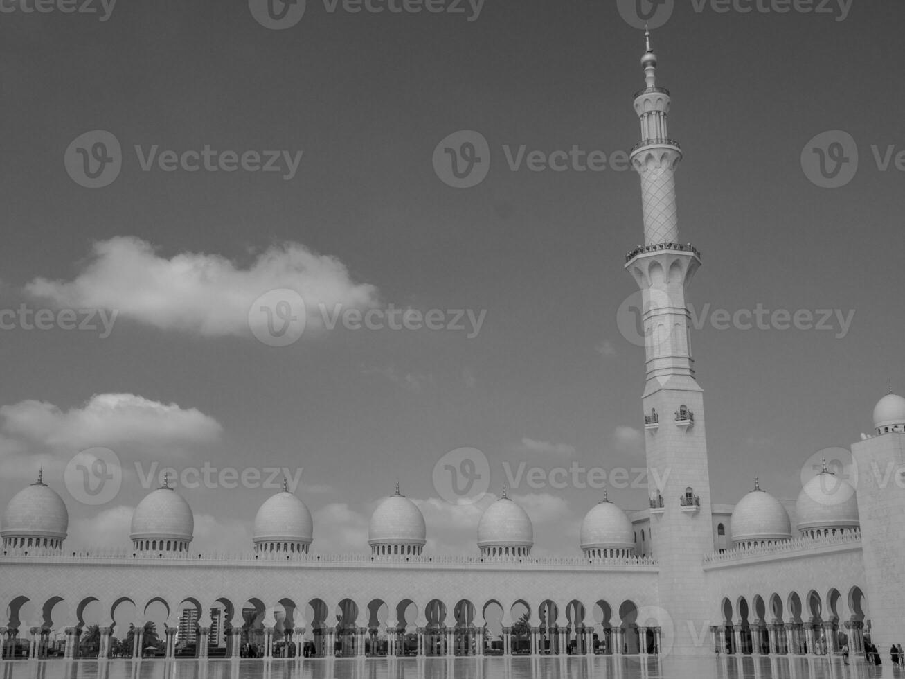 mosque in Abu dhabi photo