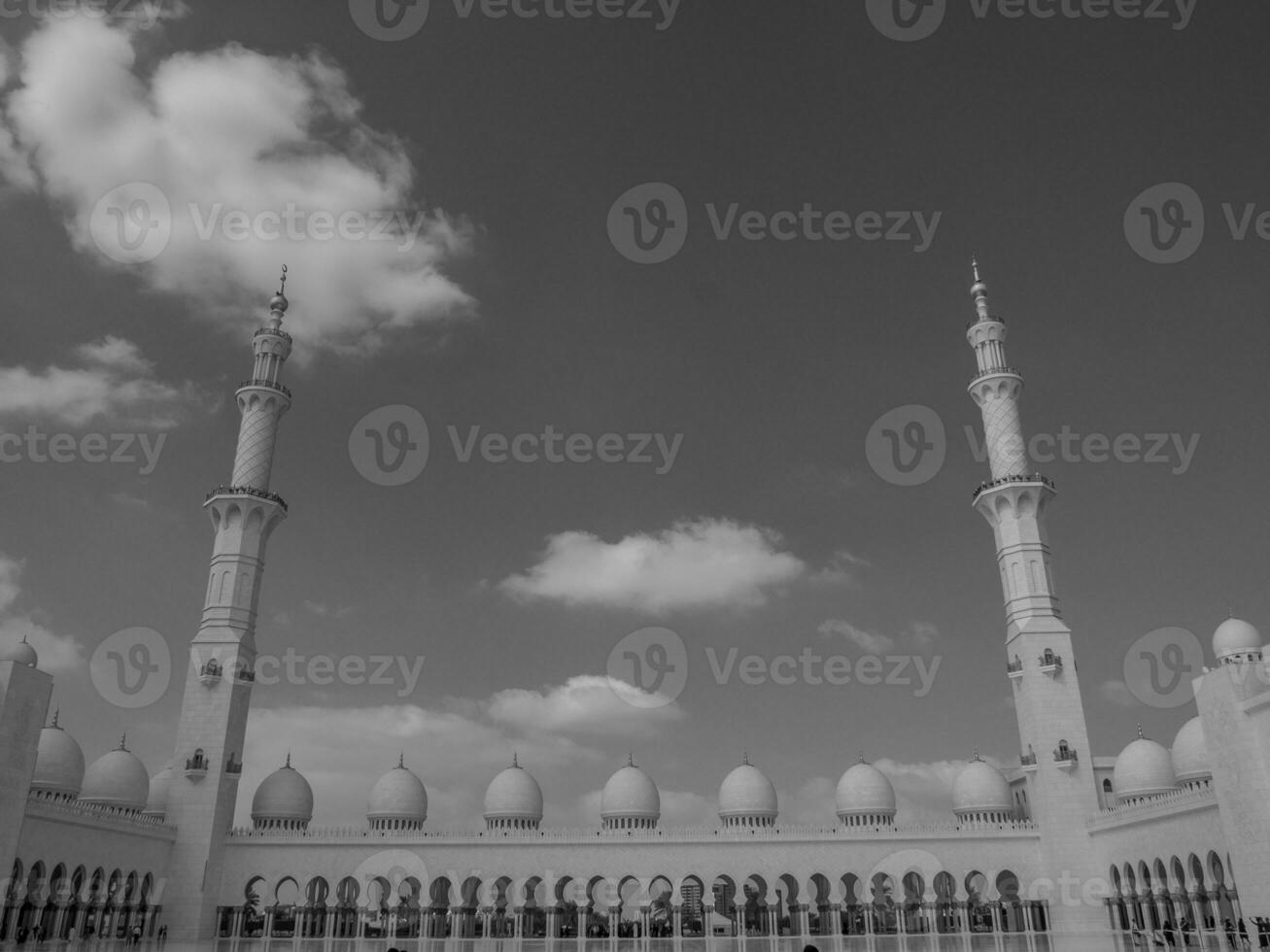 mosque in Abu dhabi photo