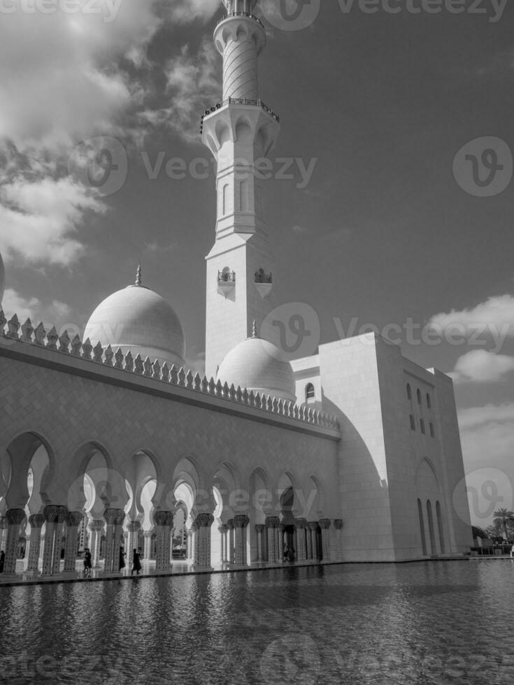 mosque in Abu dhabi photo