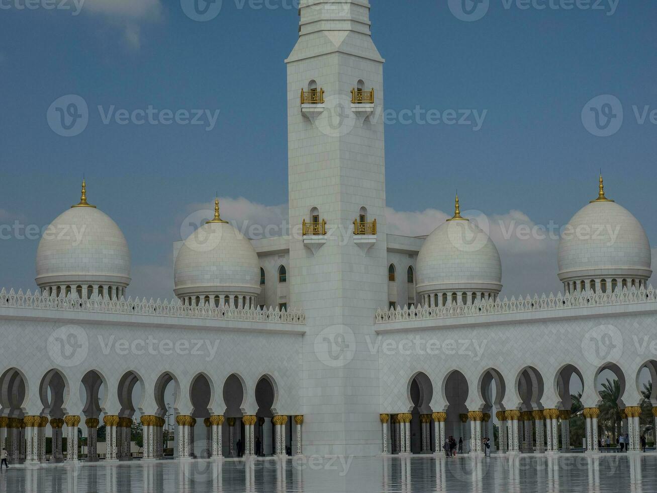 Abu dhabi city photo
