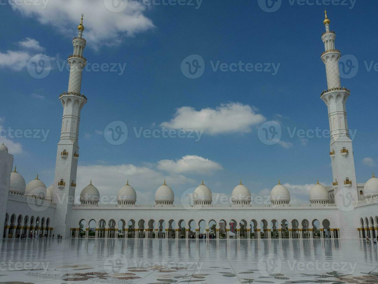 Abu dhabi city photo