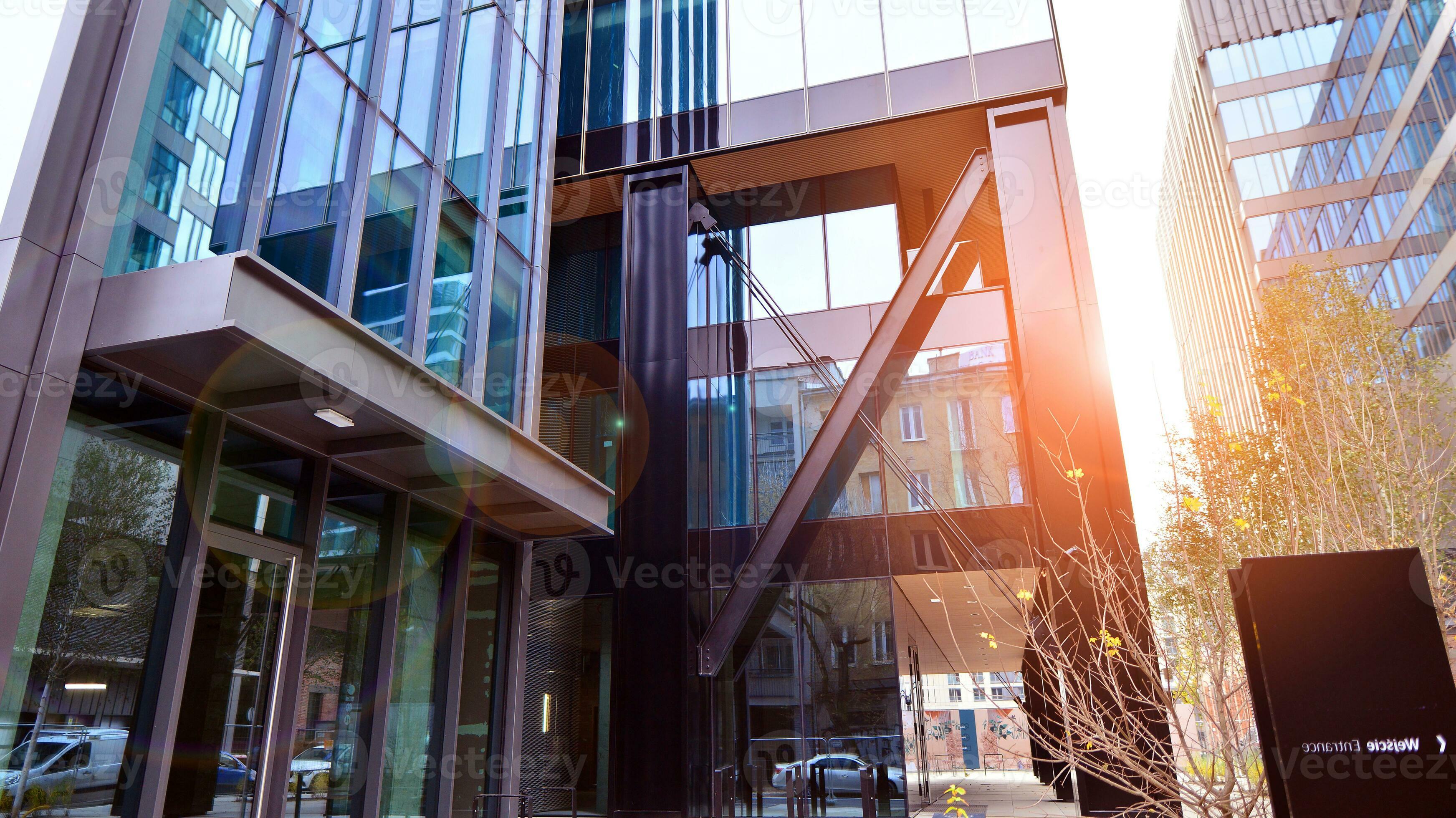 Combination of metal and glass wall material. Steel facade on columns ...