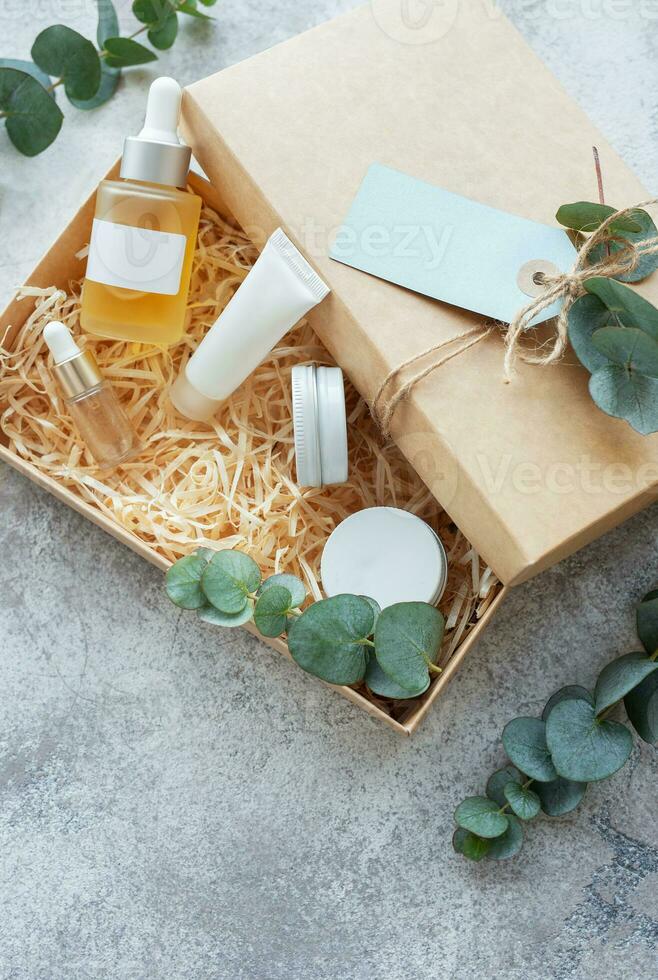 Carton box, Beauty Subscription Service photo