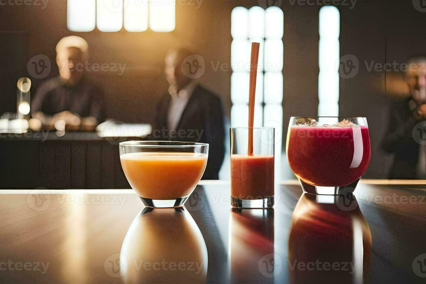 un vaso de jugo y un Paja sentado en un mesa. generado por ai foto