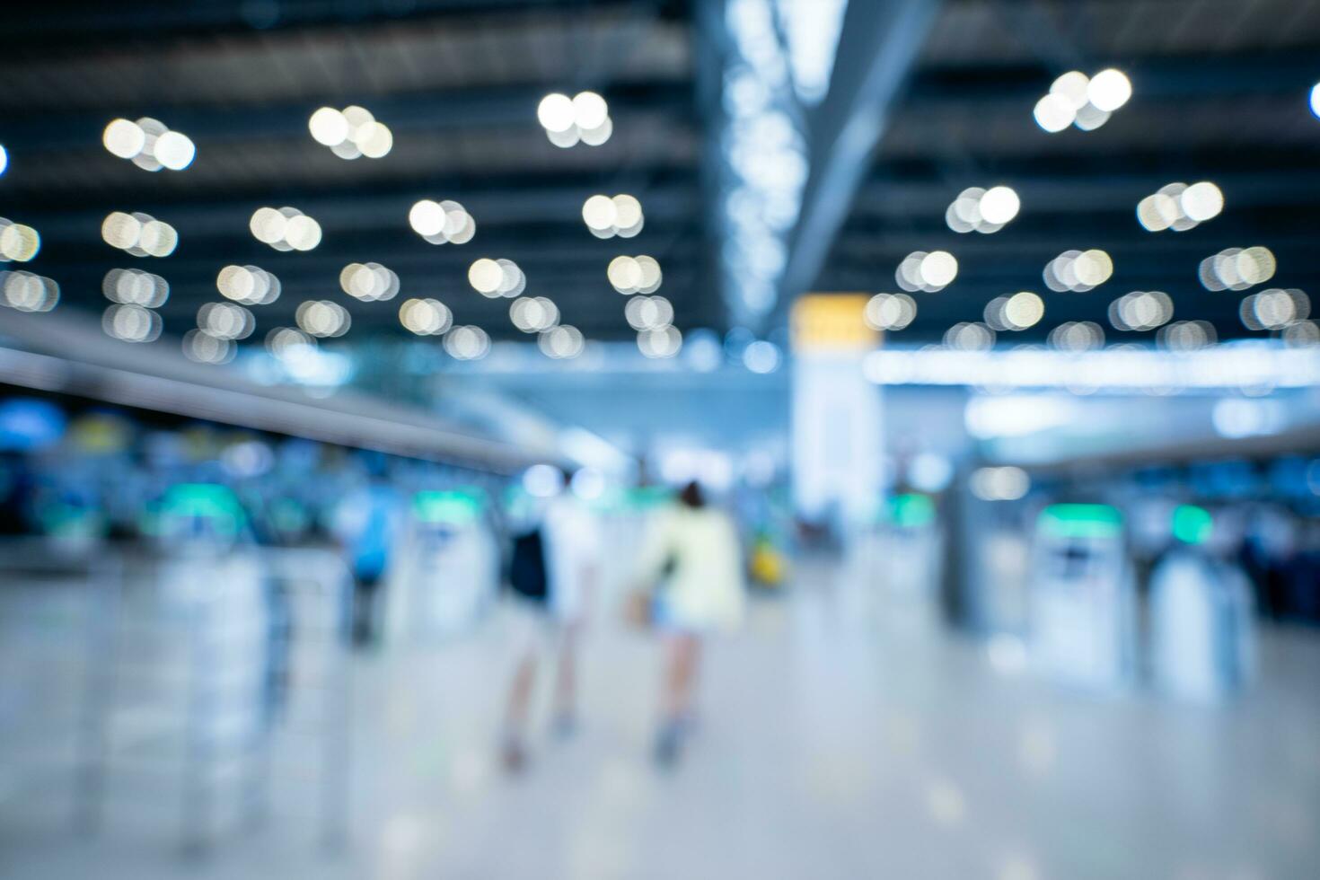 borroso imágenes de autoservicio registrarse máquina a registrarse contadores a suvarnabhumi internacional aeropuerto foto