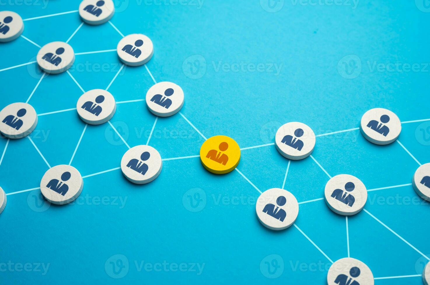 Connecting intermediary. Confidant and liaison. Key employee. Communication channel for negotiations in a severe conflict. Reliable contact line. Data protection and encryption. Mediation photo