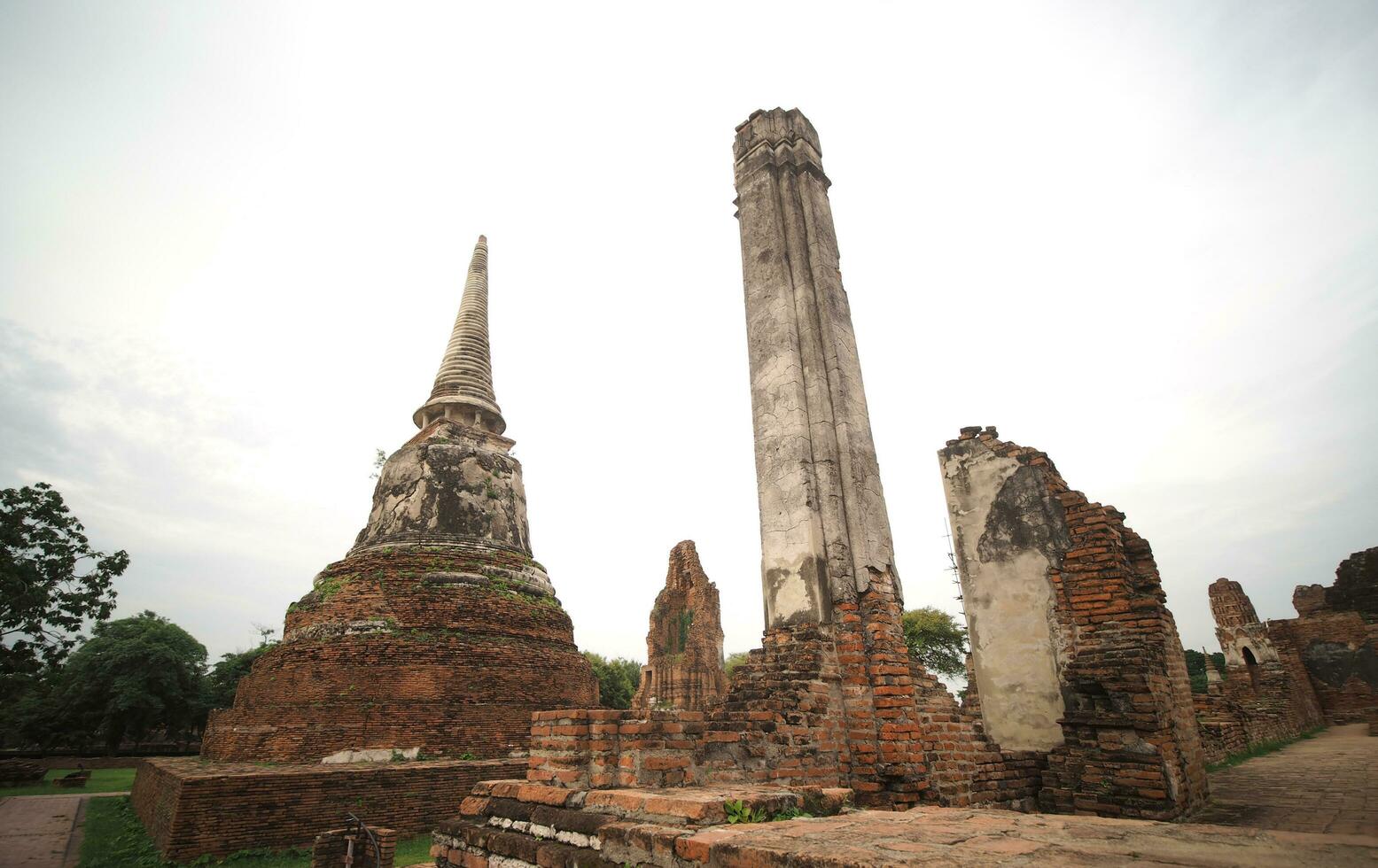 Landscape Historical Park in Ayutthaya. The ancient temple that presents humans is located in Thailand's Ayuddhaya Historic City. Ayutthaya World Heritage. photo