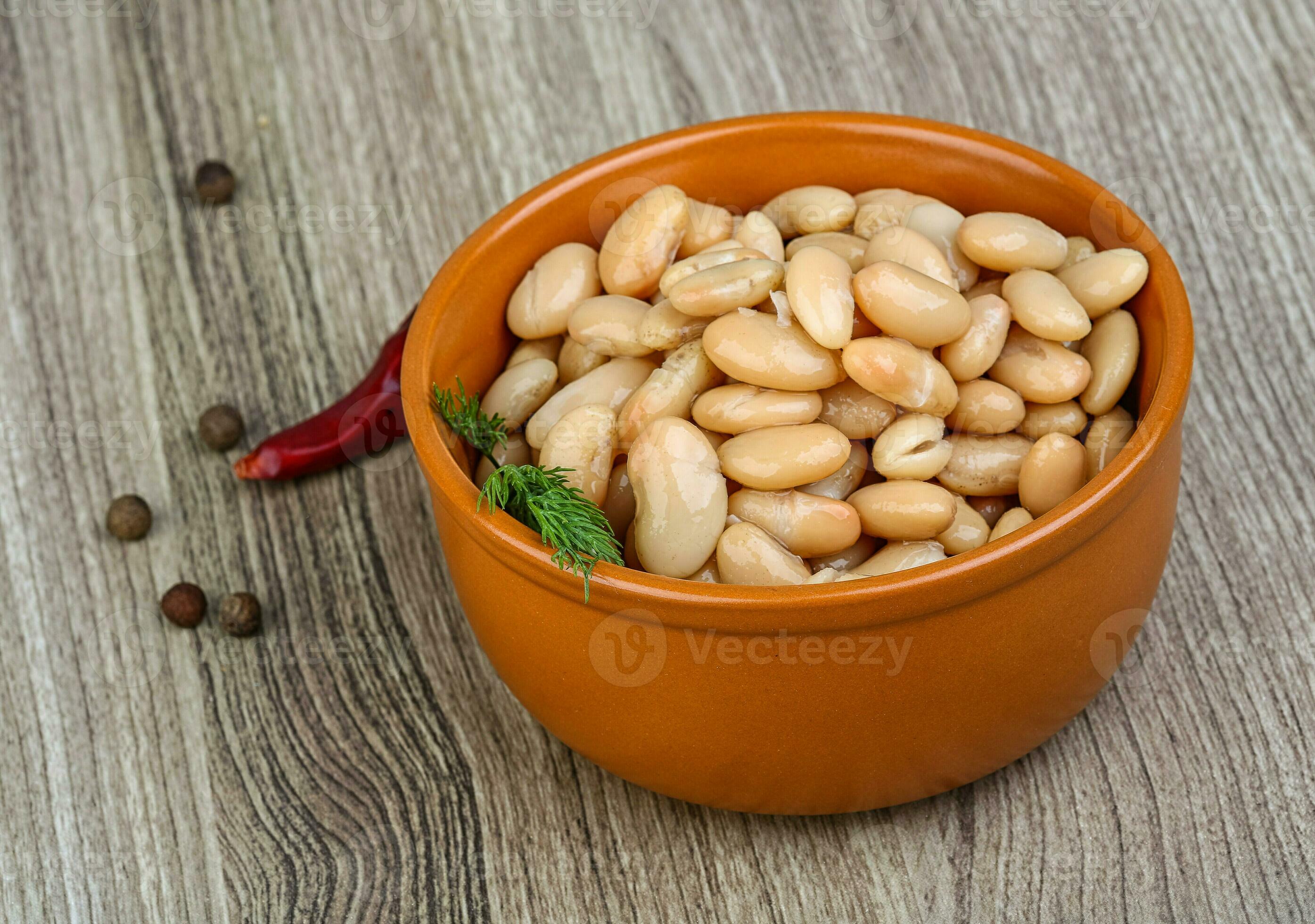 Canned white beans 34056519 Stock Photo at Vecteezy