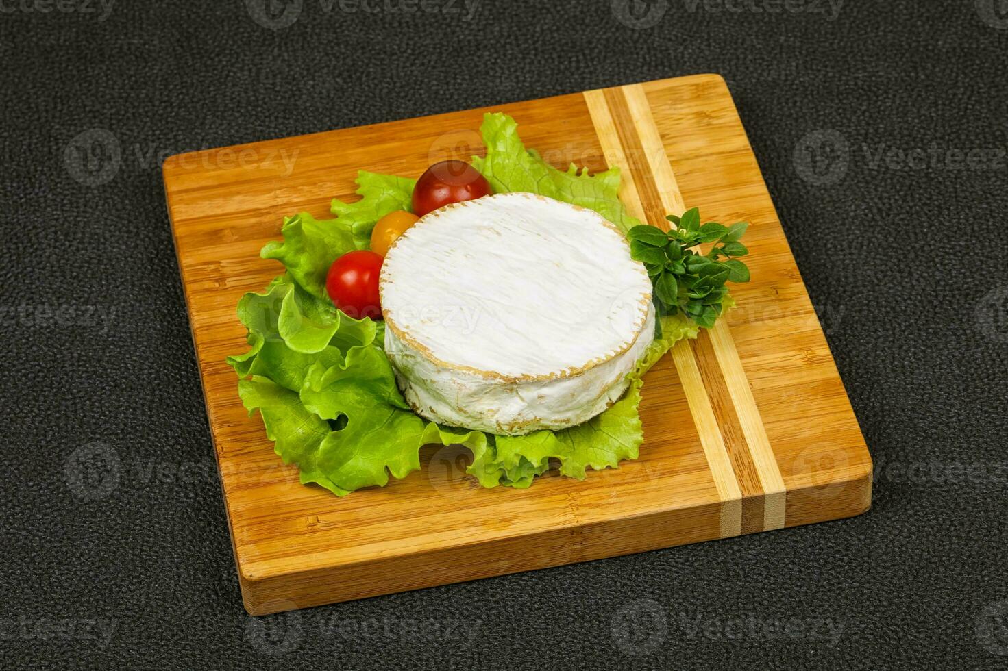 delicioso queso camembert foto