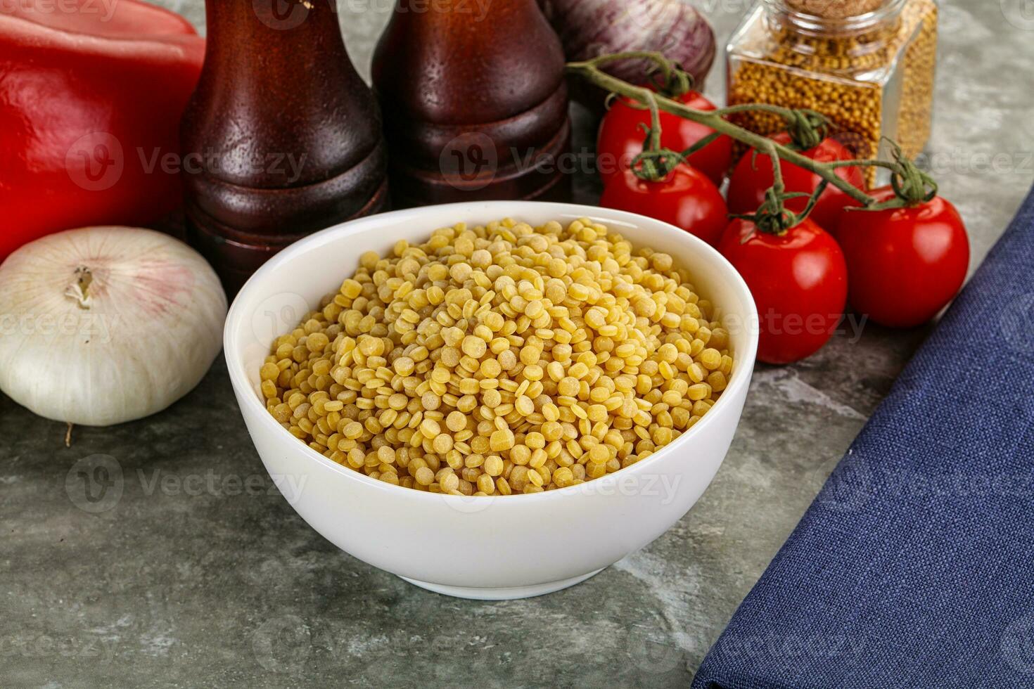 Dry ptitim heap in the bowl photo