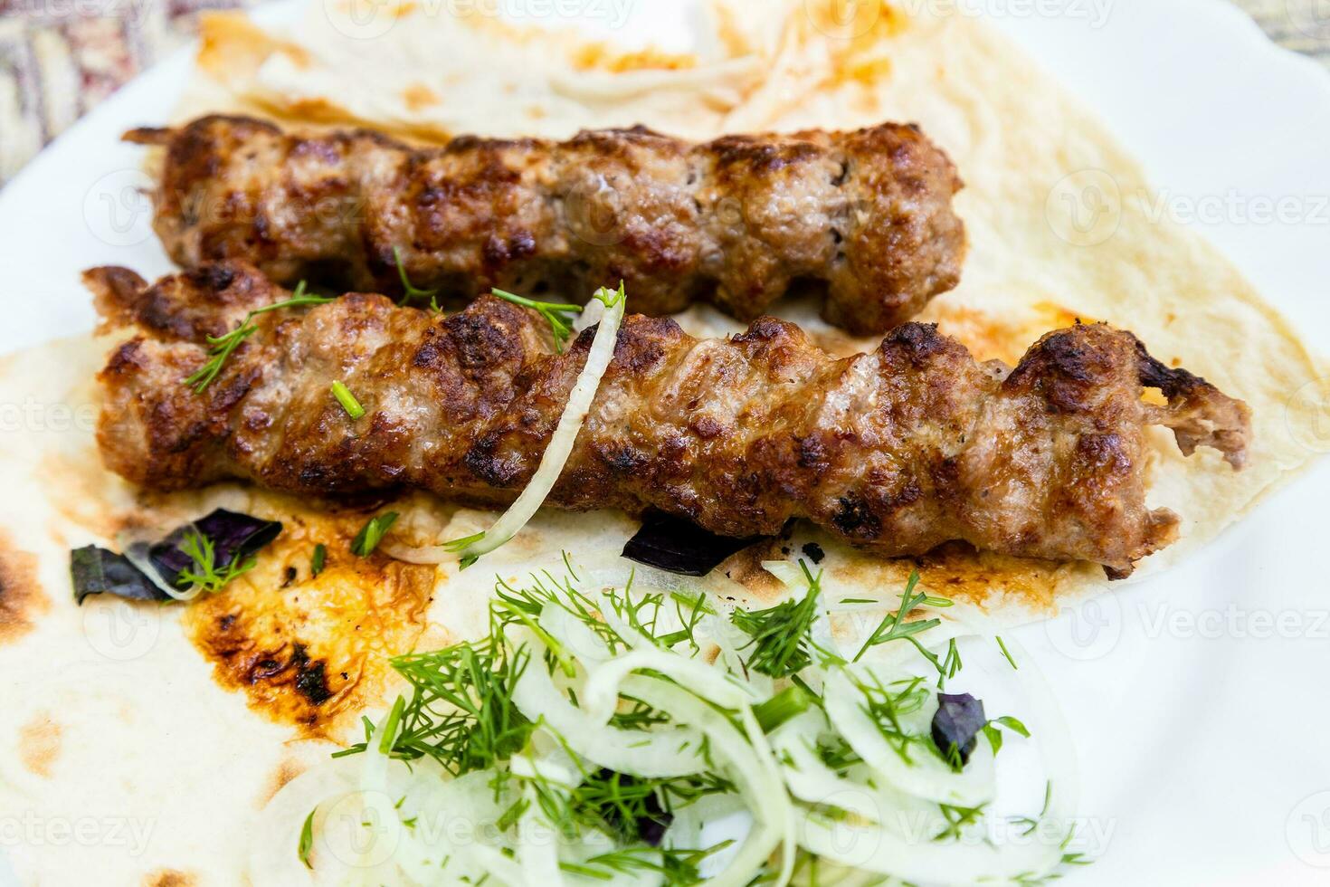 parte de kebabs cerca arriba en armenio pueblo foto