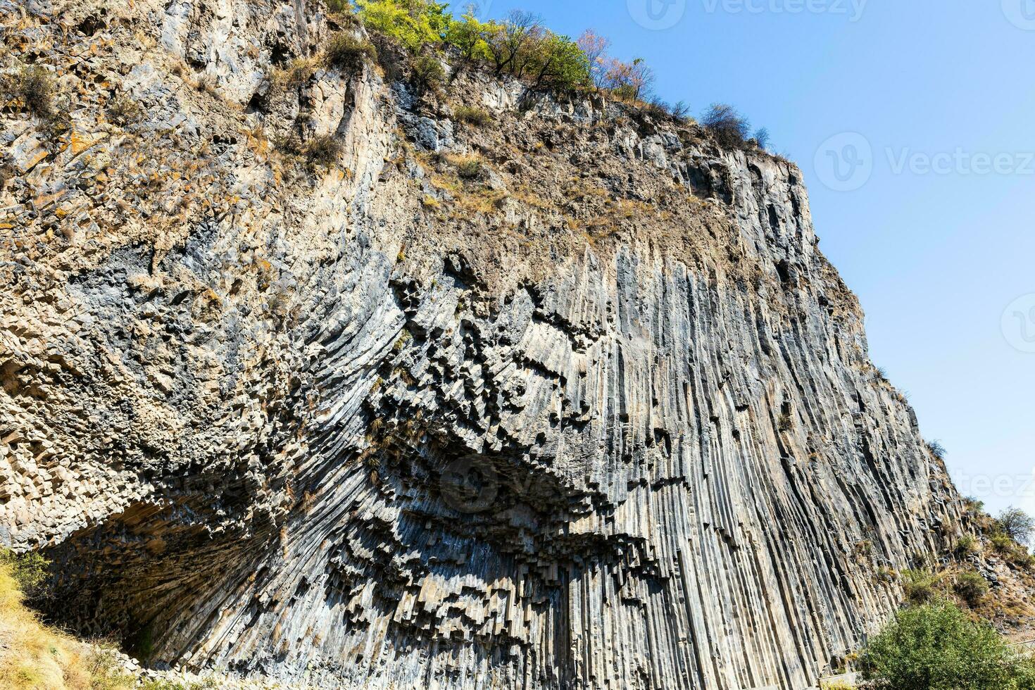 natural basalto rocas en garni garganta en Armenia foto