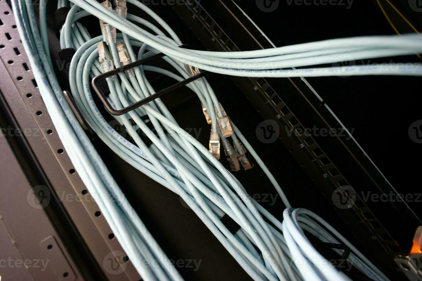 The heart and importance of a network server is a matter of feeling right and fast in the operation of the computer photo