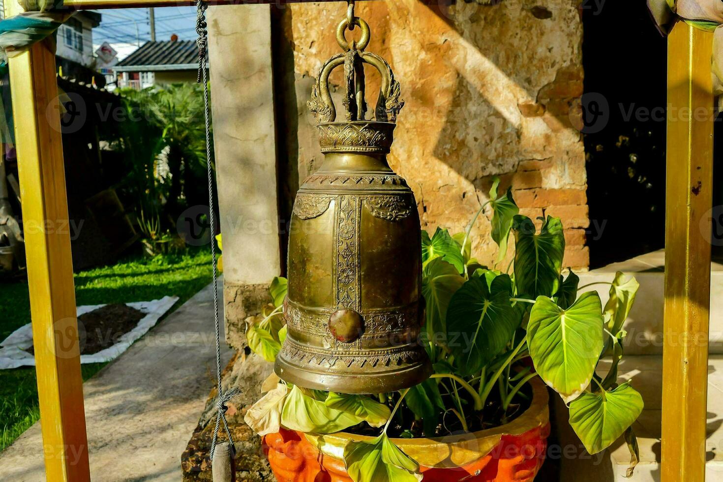 budista templo campana foto