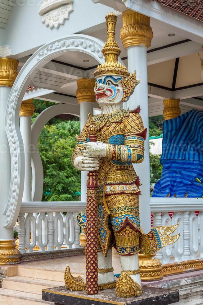 gigante templo en Tailandia foto