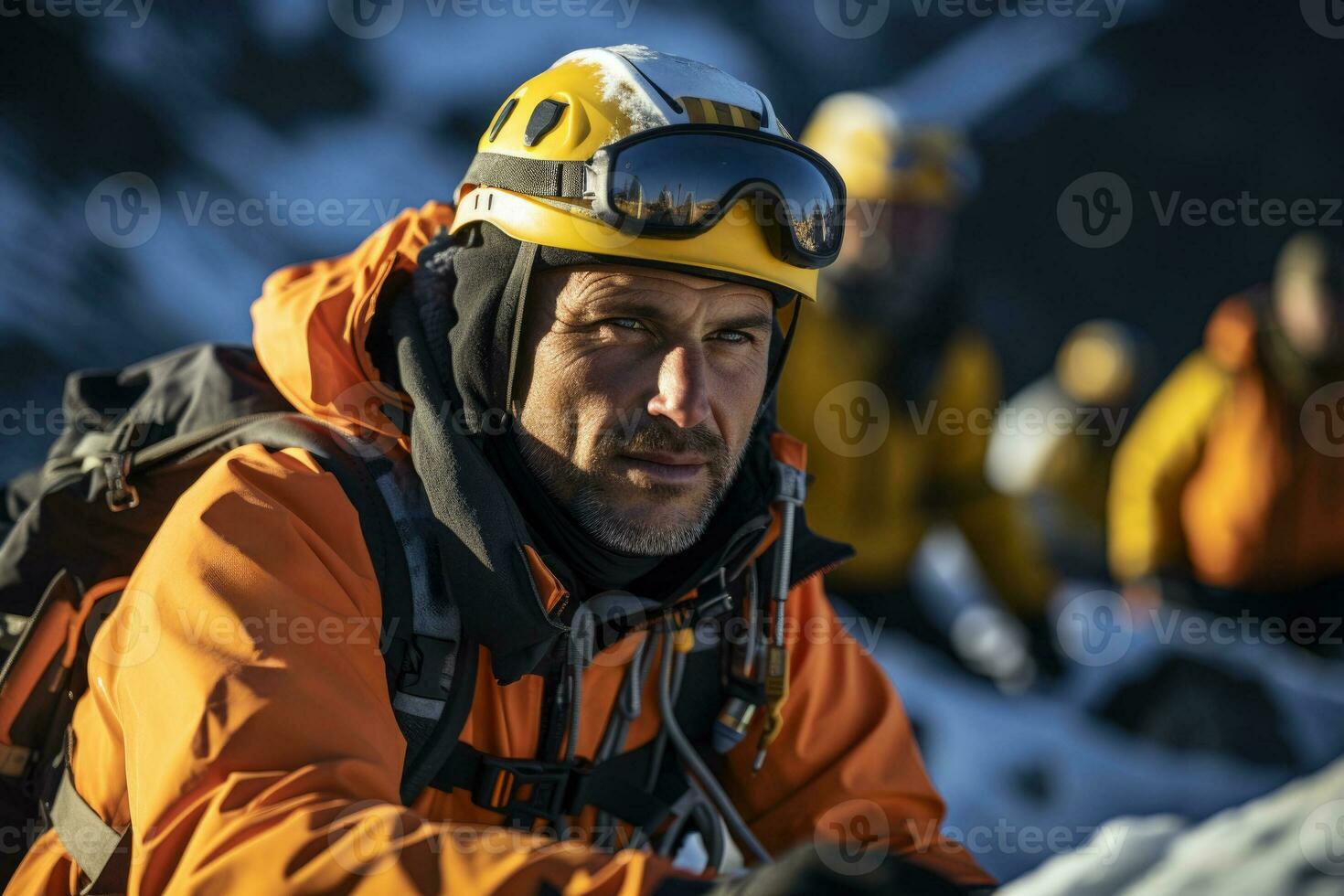 alpino salvador utilizando cuerda tecnicas en alto altitud montaña rescate foto