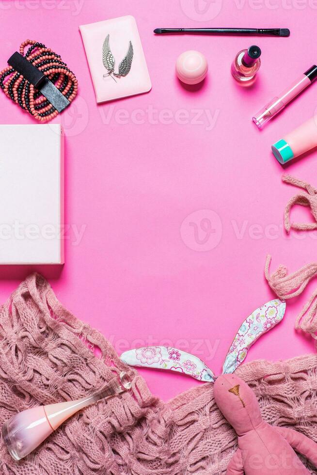 muchachas accesorios en un rosado antecedentes foto