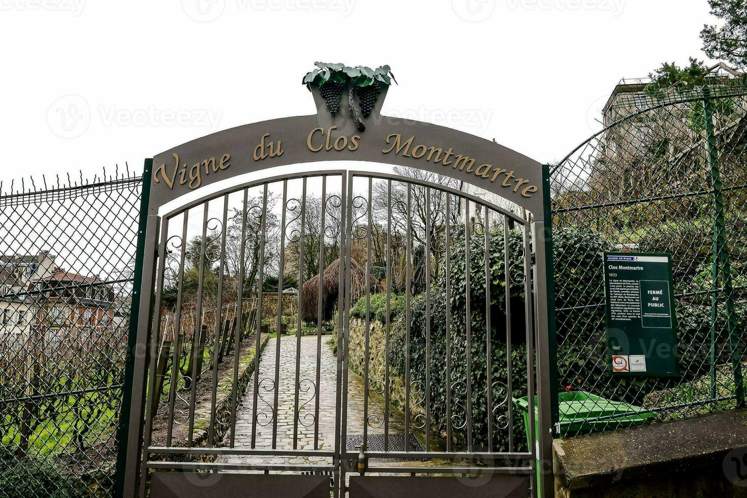 un parque Entrada con un firmar ese dice vigne du cerrar Montmartre foto