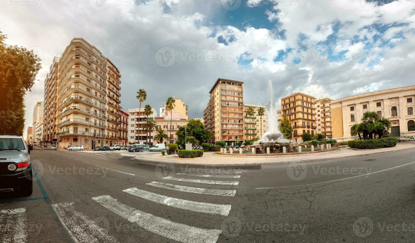 maravilloso arquitectura de un hermosa cuadrado. taranto, provincia de taranto, puglia, Italia. foto