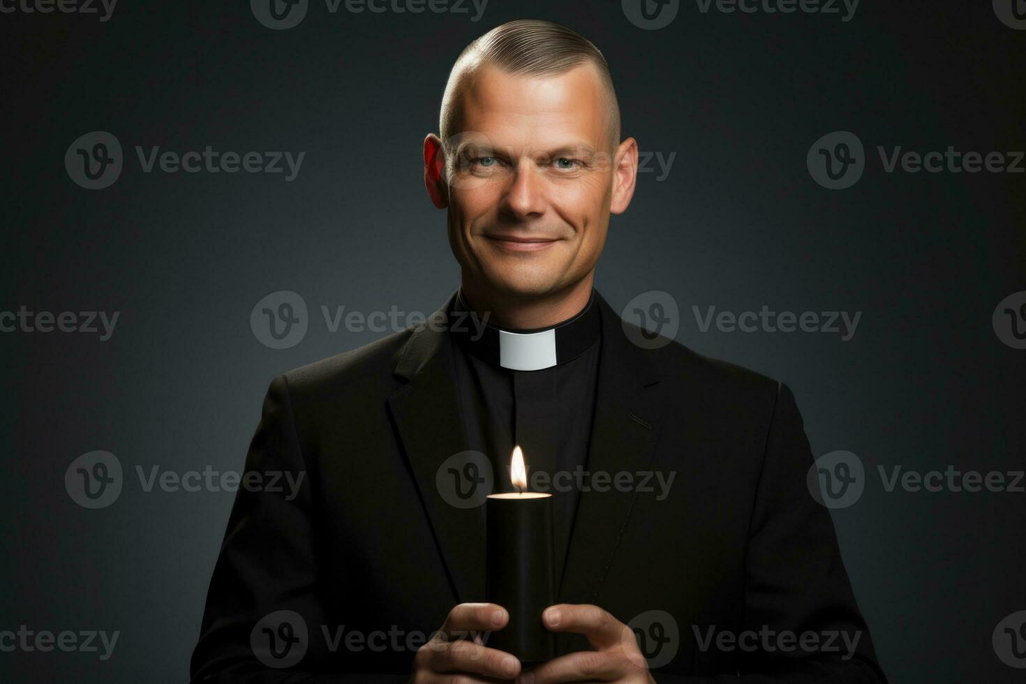 sacerdote participación medianoche masa en Navidad víspera aislado en un degradado antecedentes foto