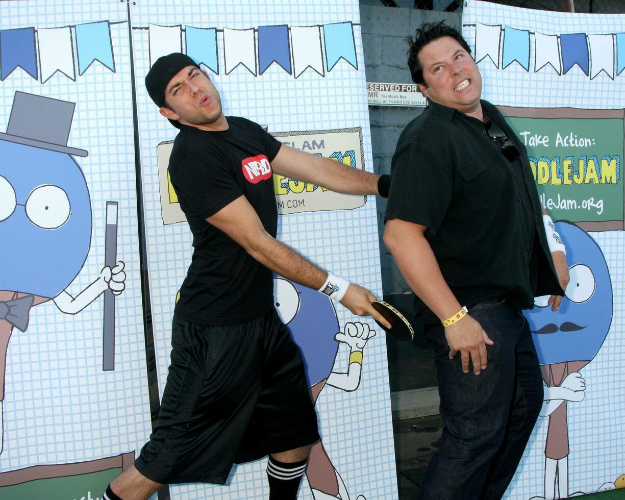 LOS ANGELES, SEP 26 - Zachary Levi and Greg Grunberg arrives at the Ultimate Slam Paddle Jam 2010 at Music Box Theater on September 26, 2010 in Los Angeles, CA photo