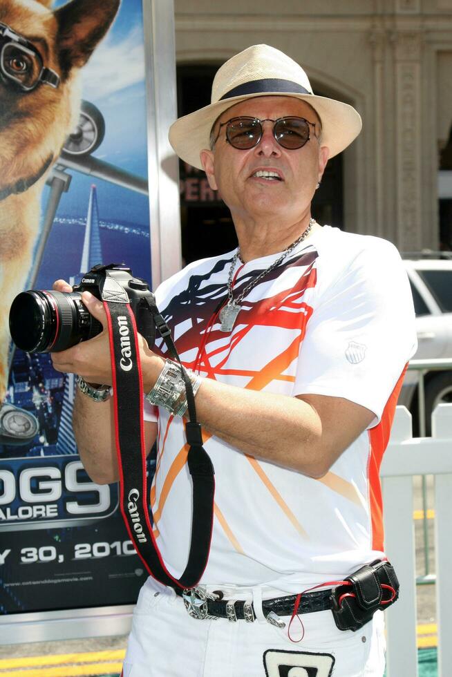 LOS ANGELES  JUL 25 Joe Pantoliano arrives at the Cats  Dogs The Revenge of Kitty Galore Los Angeles Premiere at Graumans Chinese Theater on July25 2010 in Los Angeles CA photo