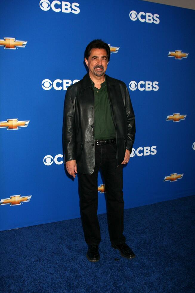 LOS ANGELES  SEP 16  Joe Mantegna arrives at the CBS Fall Party 2010 at The Colony on September 16 2010 in Los Angeles CA photo