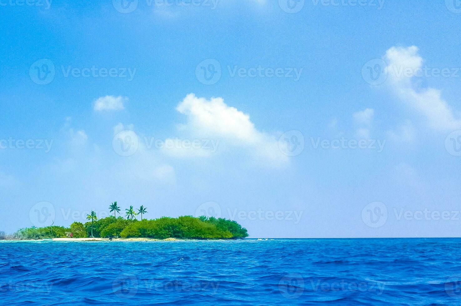 Natural tropical turquoise sandbank islands Madivaru Finolhu Rasdhoo Atoll Maldives. photo