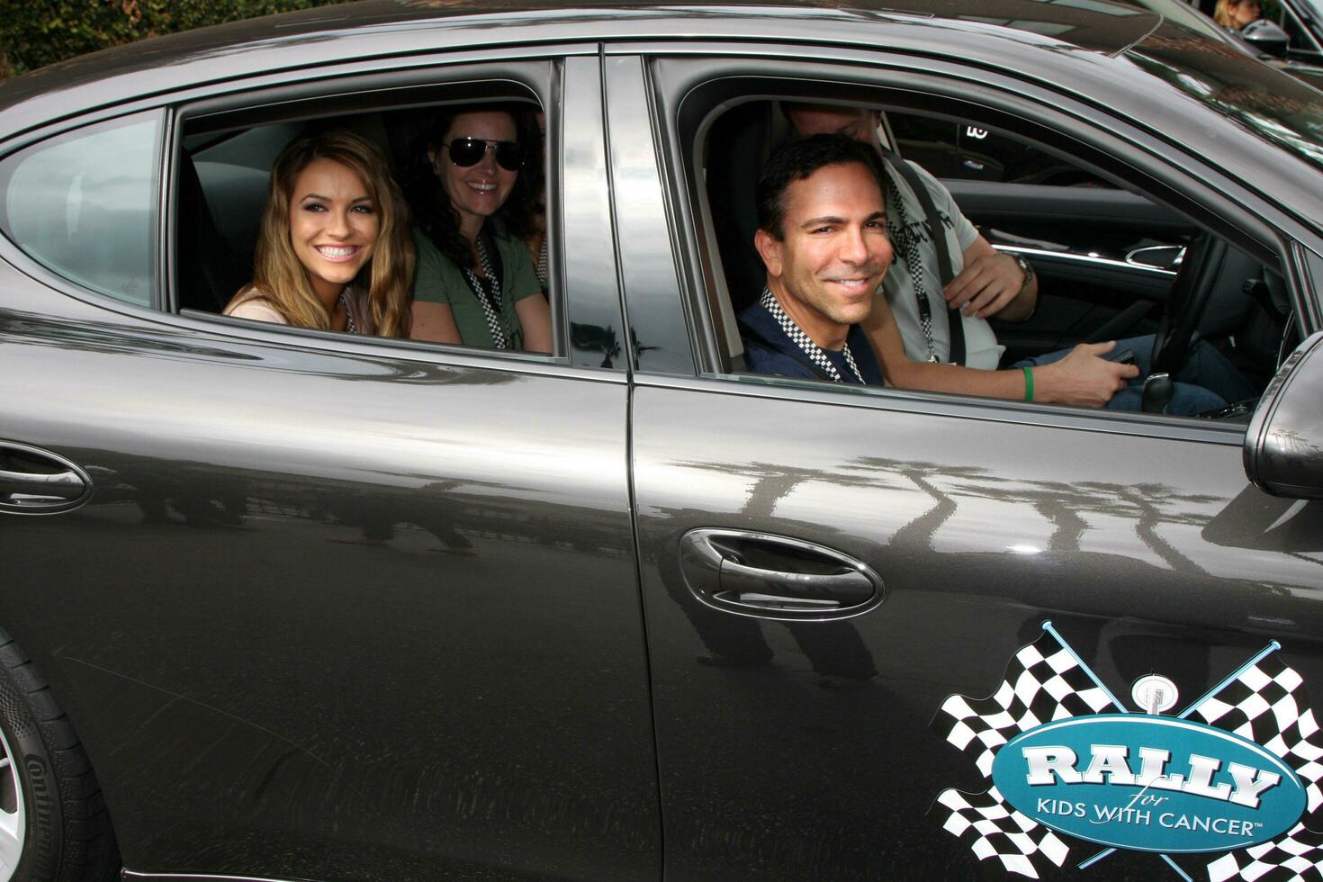 LOS ANGELES  OCT 23 Chrishell Stause Bill Dorfman at the Rally for Kids with Cancer Scavenger Hunt 2010 at Roosevelt Hotel on October 23 2010 in Los Angeles CA photo