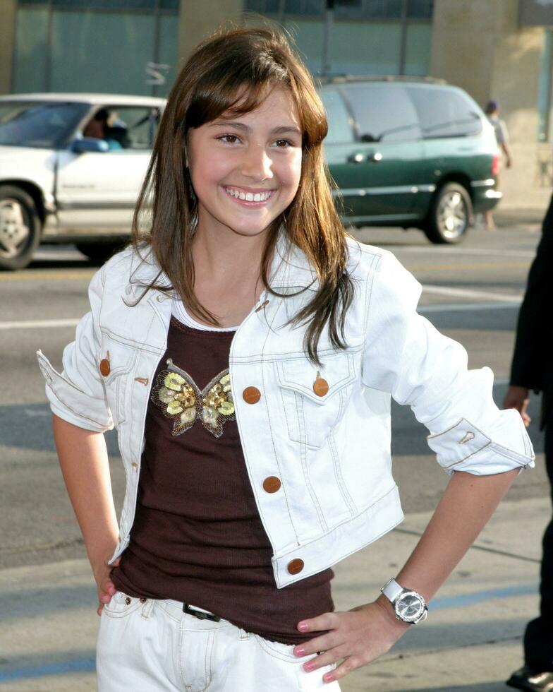 Taylor Dooley The Sisterhood of the Traveling Pants Premiere Hollywood CA May 31 2005 photo