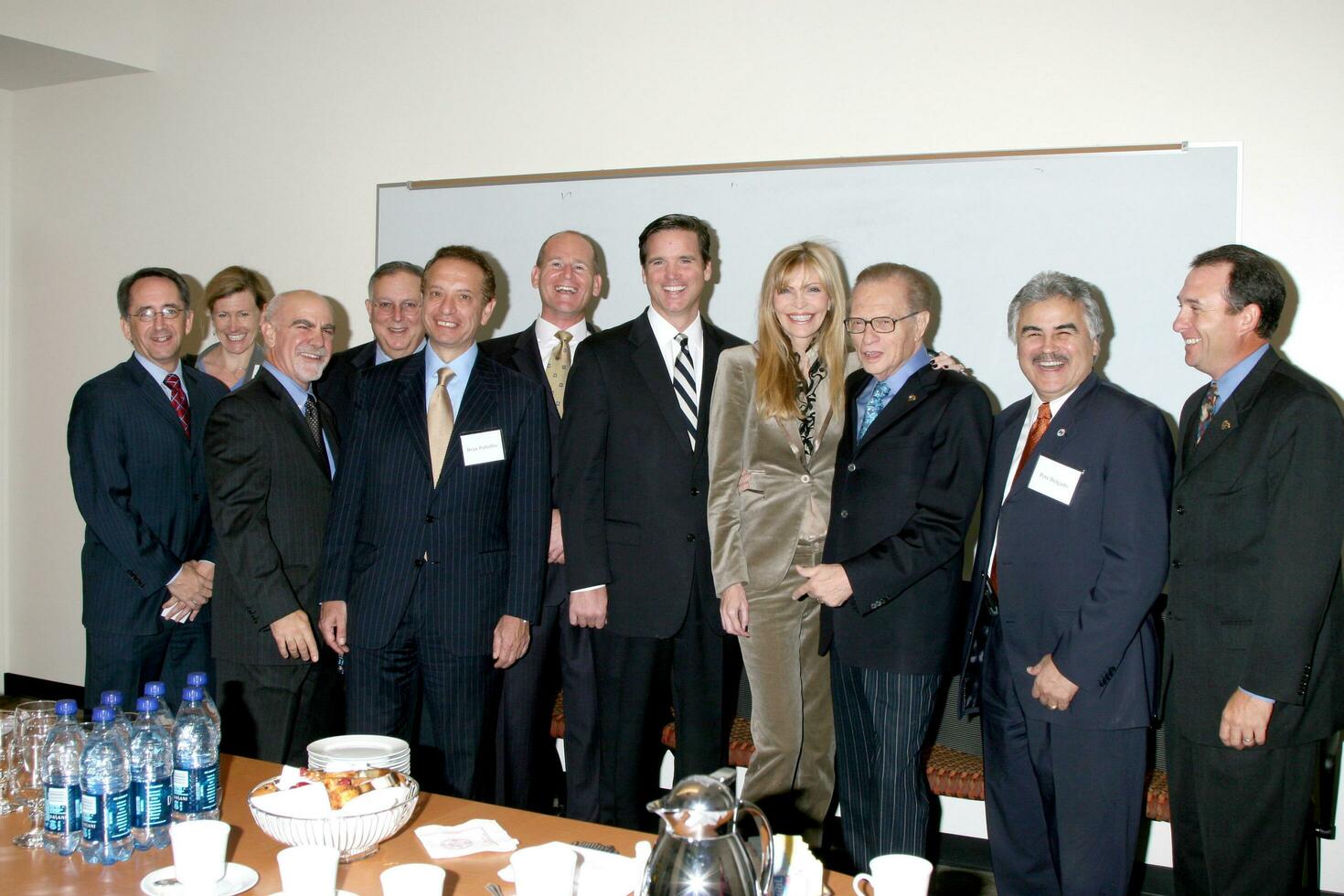 VIPs Panelists and Shawn  Larry King Southern California Health Leadership Panel Keck School of Medicine of USC Los Angeles CA November 8 2007 2007 photo