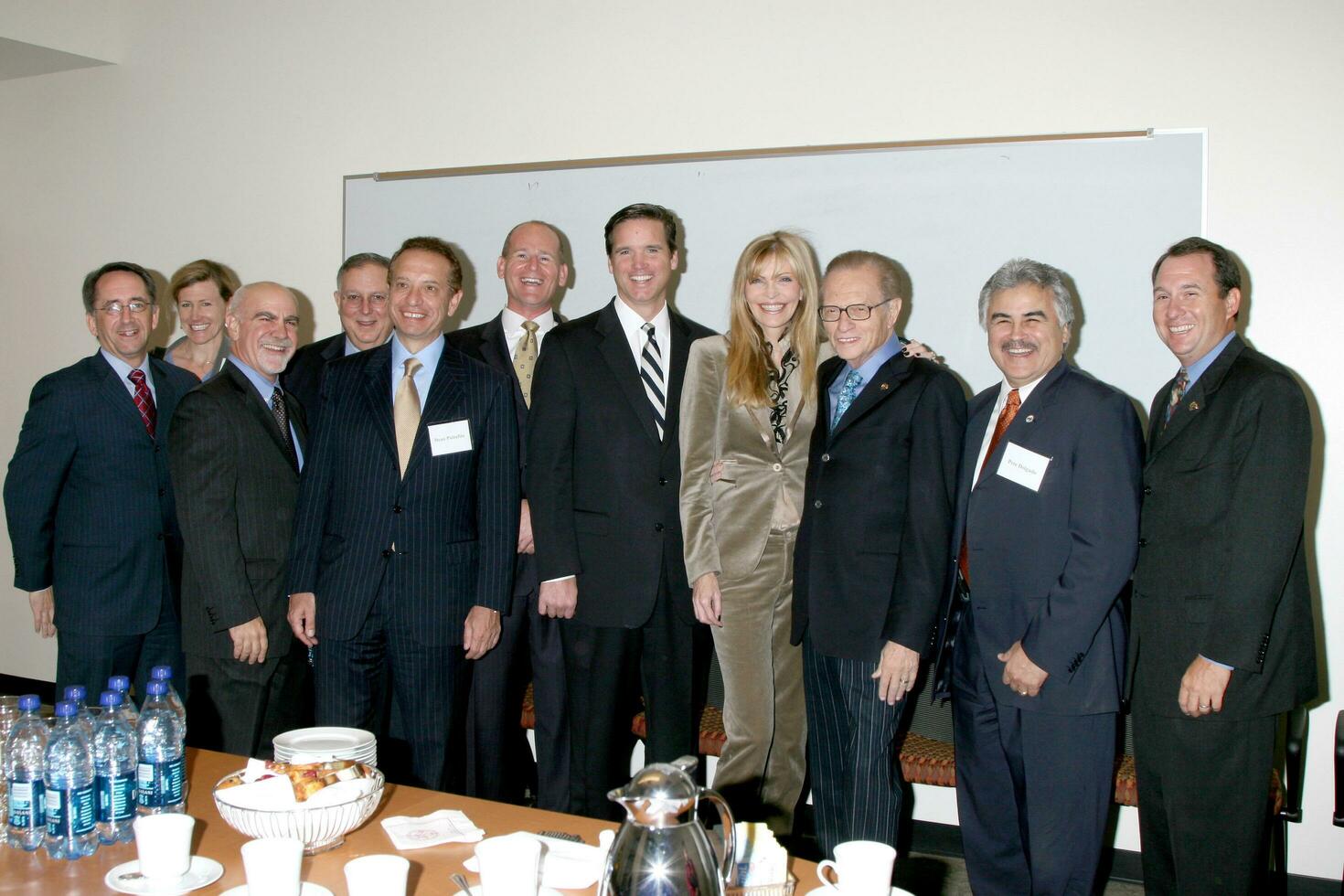 VIPs Panelists and Shawn  Larry King Southern California Health Leadership Panel Keck School of Medicine of USC Los Angeles CA November 8 2007 2007 photo