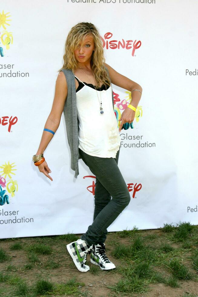 Katie Cassidy arriving at the A Time for Heroes Pediatric AIDS 2008 benefit at the Veterans Administration grounds Westwood CA June 8 2008 photo